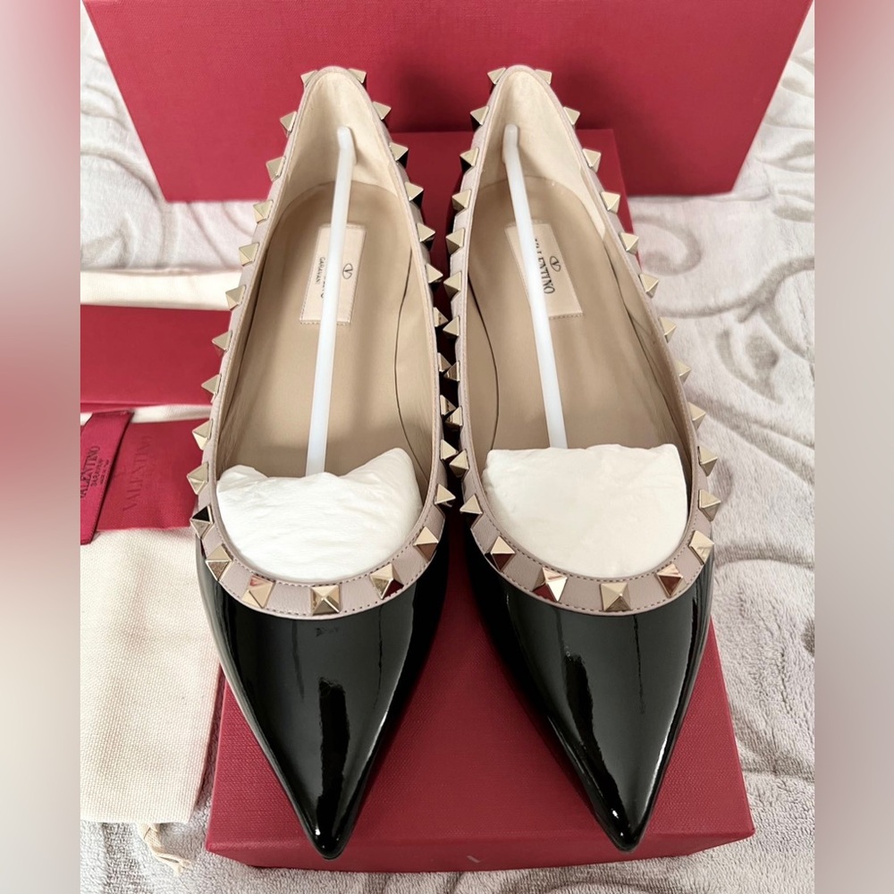 Valentino Garavani Rockstud  Black Patent Leather Pointed Flats EU Sz 37 US Sz 7